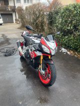 Aprilia Tuono V4 1100 Factory - APRILIA TUONO 1100 V4