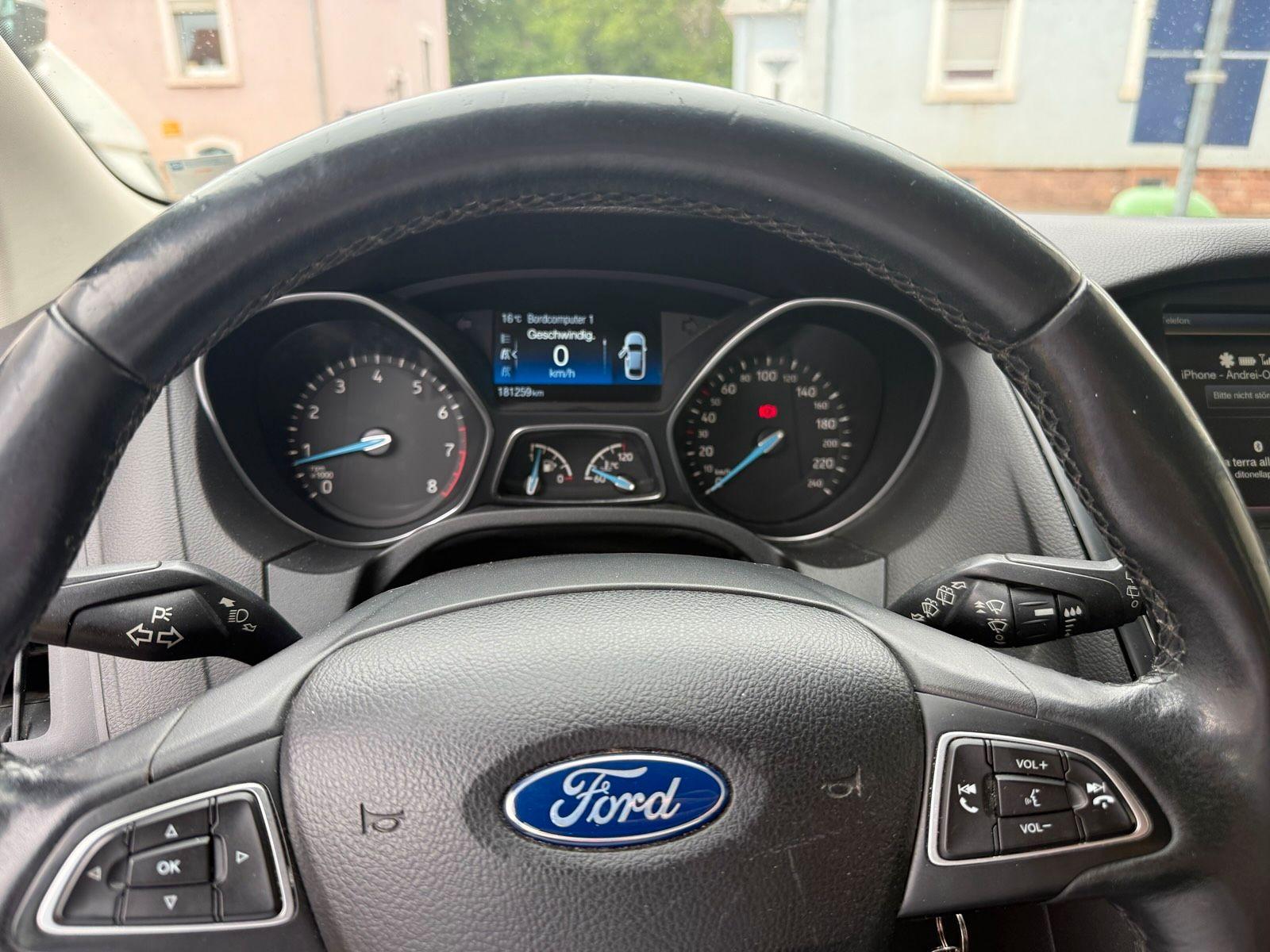 Ford Focus 2015 — photo 5