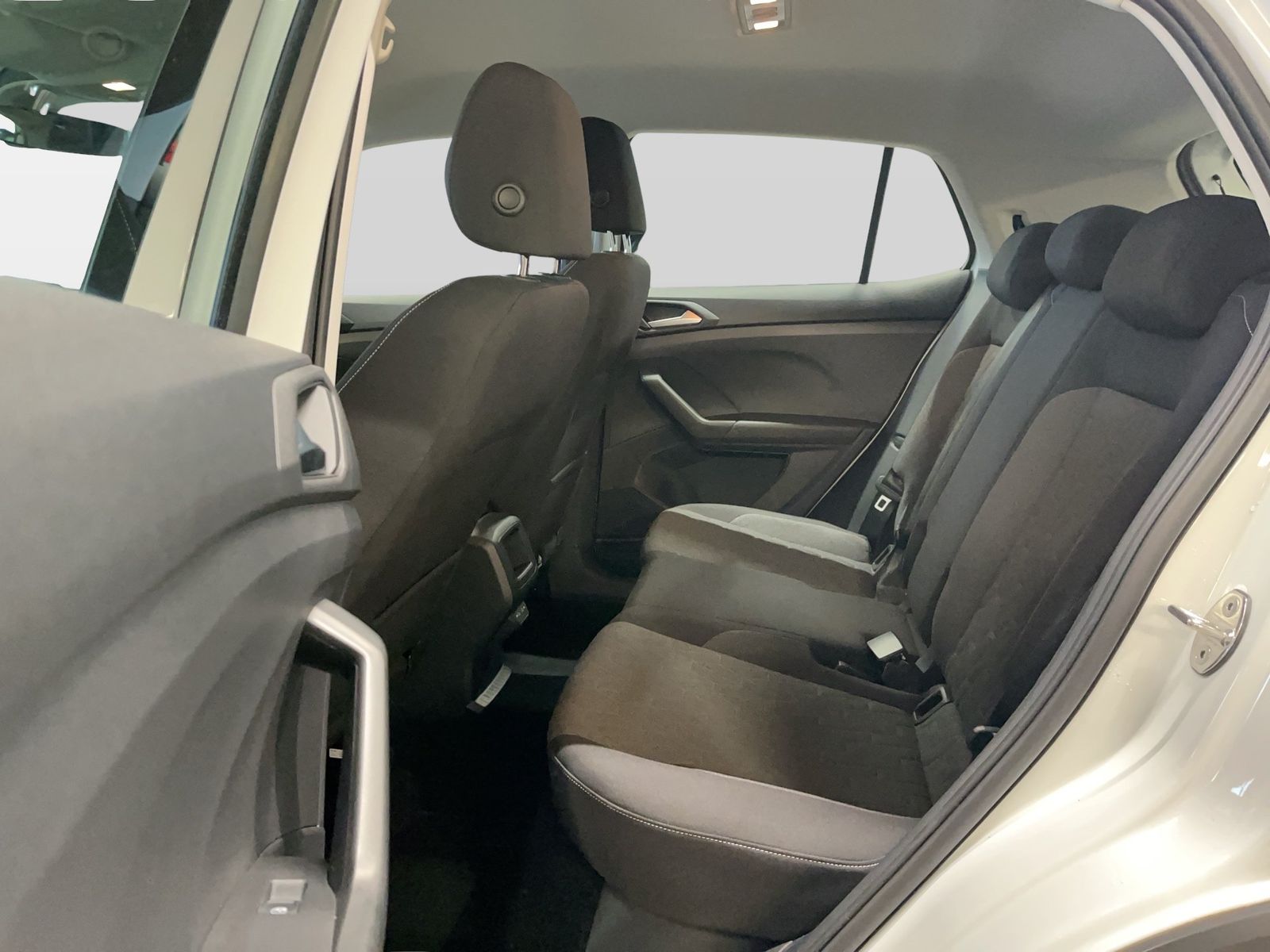 Volkswagen T-Cross - Bild 11