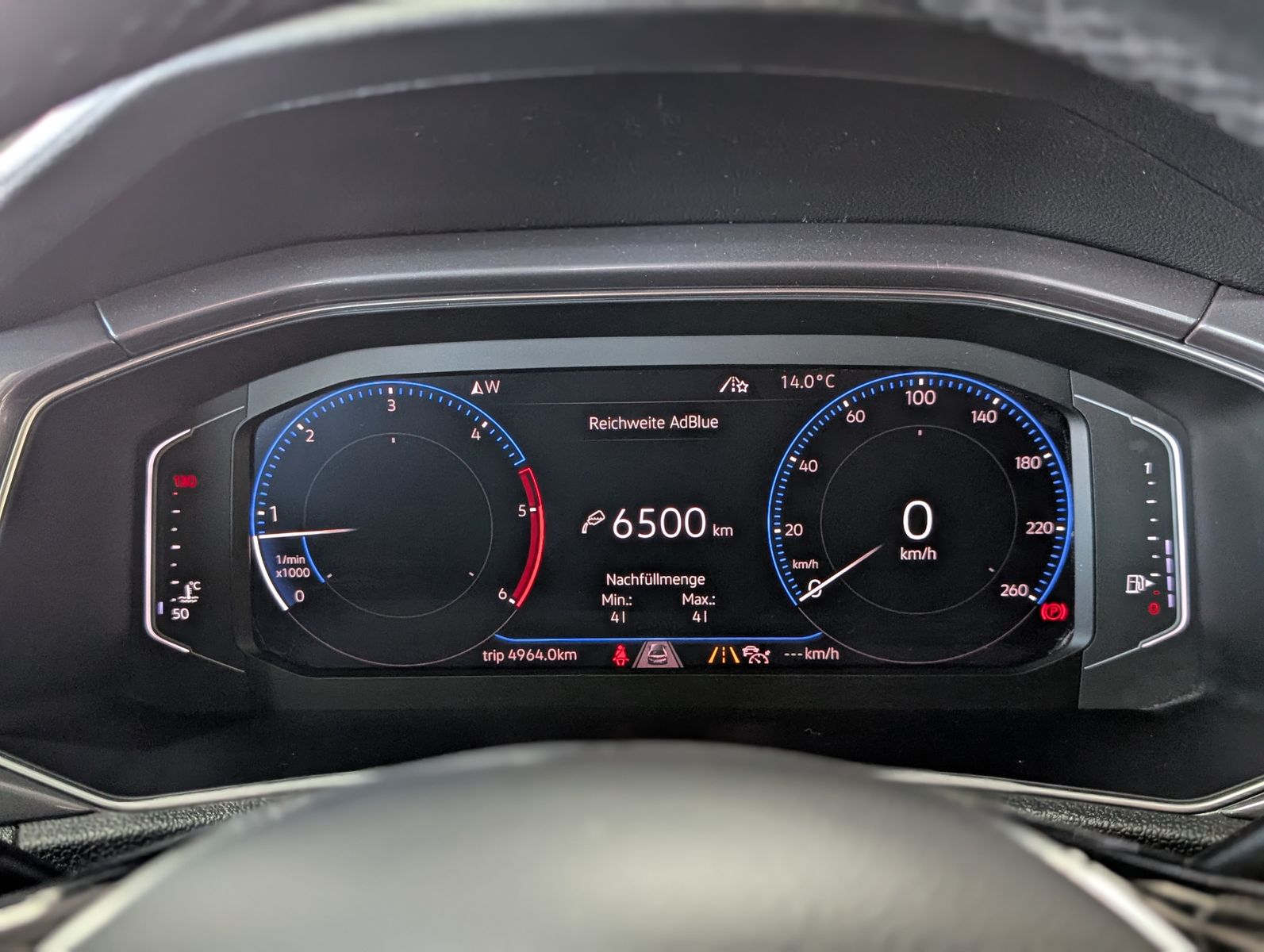 Fahrzeugabbildung Volkswagen T-Roc 1.6 TDI IQ.DRIVE ACC LED KAM SHZ AHK VIRT