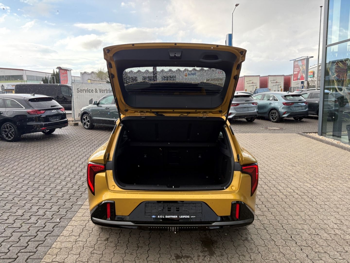 Fahrzeugabbildung Kia K4 1.6 T-GDI 132 kW GT-Line Sitzklima Memory 360