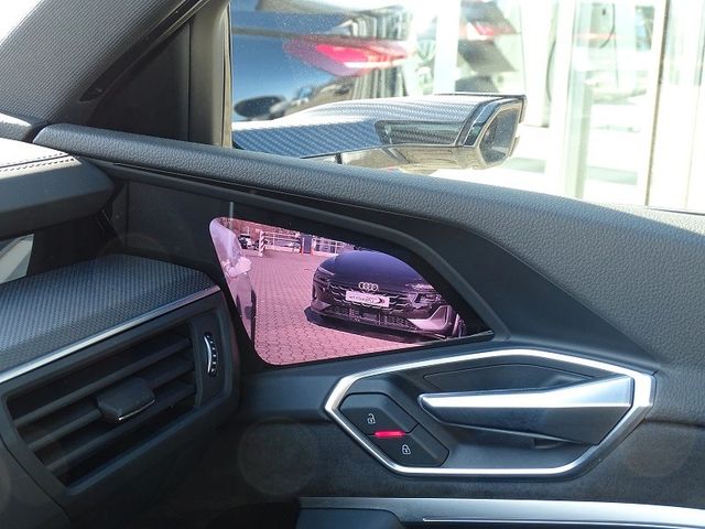 e-tron S 370 quattro - B & O / Carbon