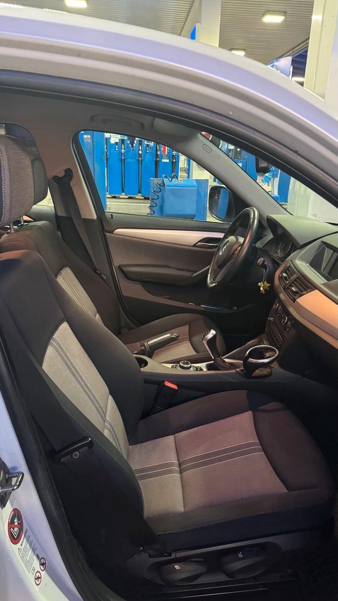 BMW X1 2011 — photo 10