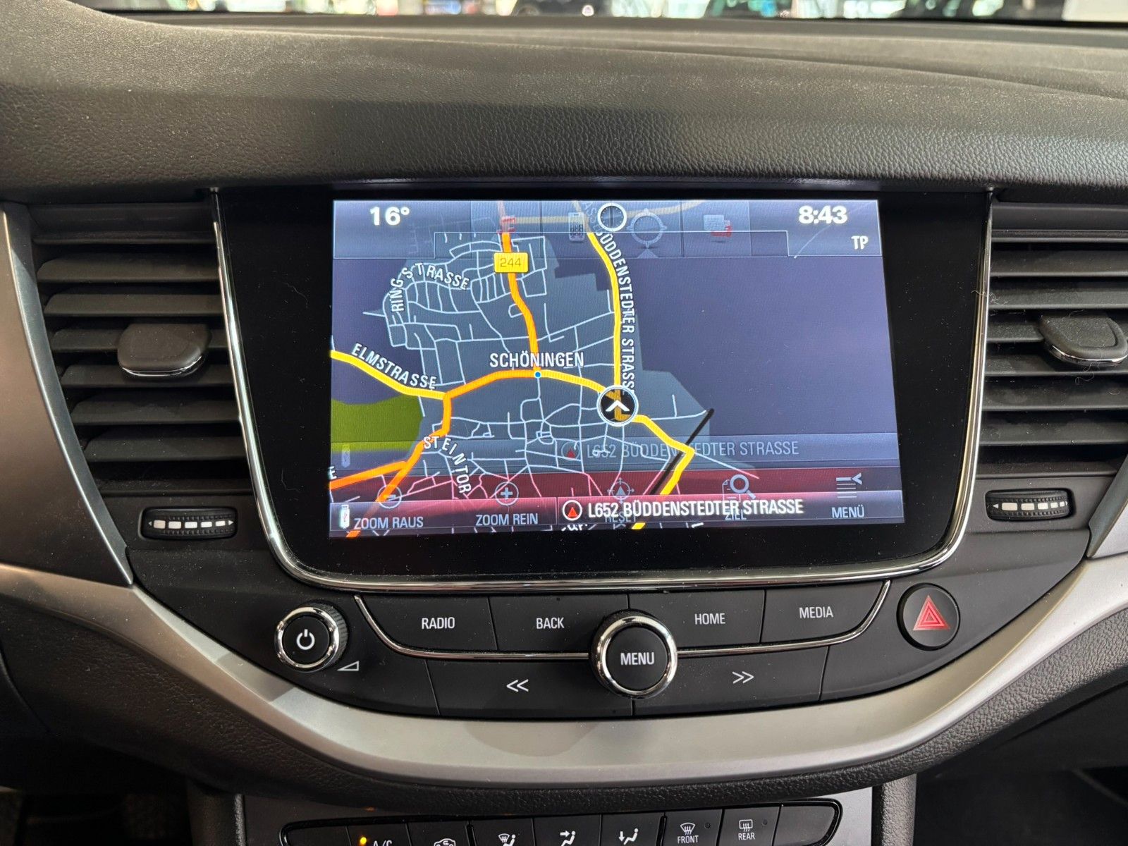 Fahrzeugabbildung Opel Astra K 1.4T 120-JAHRE KAMERA/SHZ/LHZ/ALU/ALLWET