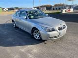 BMW e60 525i - BMW 525: E60