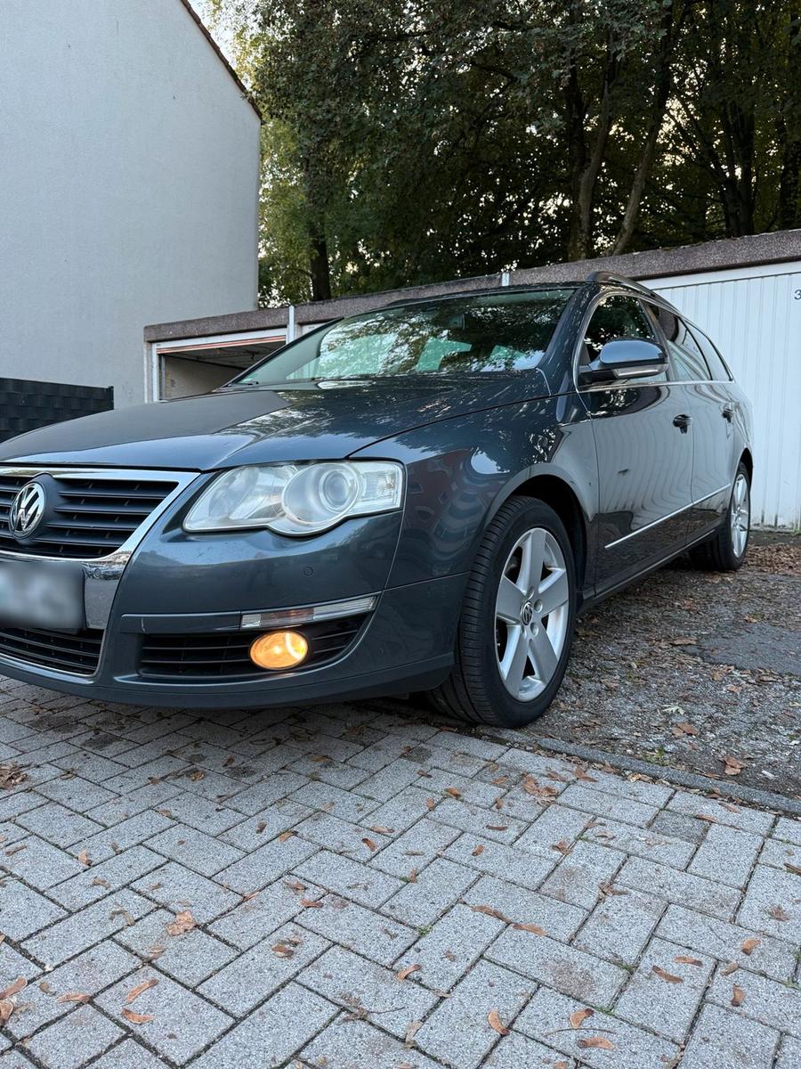 Volkswagen Passat 2008 — rear view