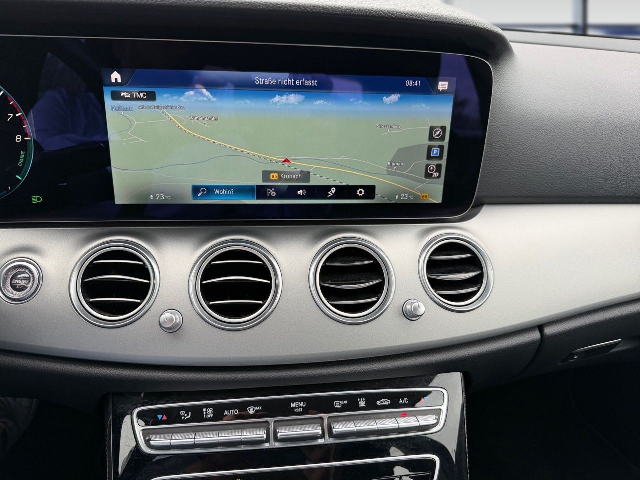 Fahrzeugabbildung Mercedes-Benz E 300 e AVANTGARDE+WIDESCREEN+DAB+LED+KAMERA+