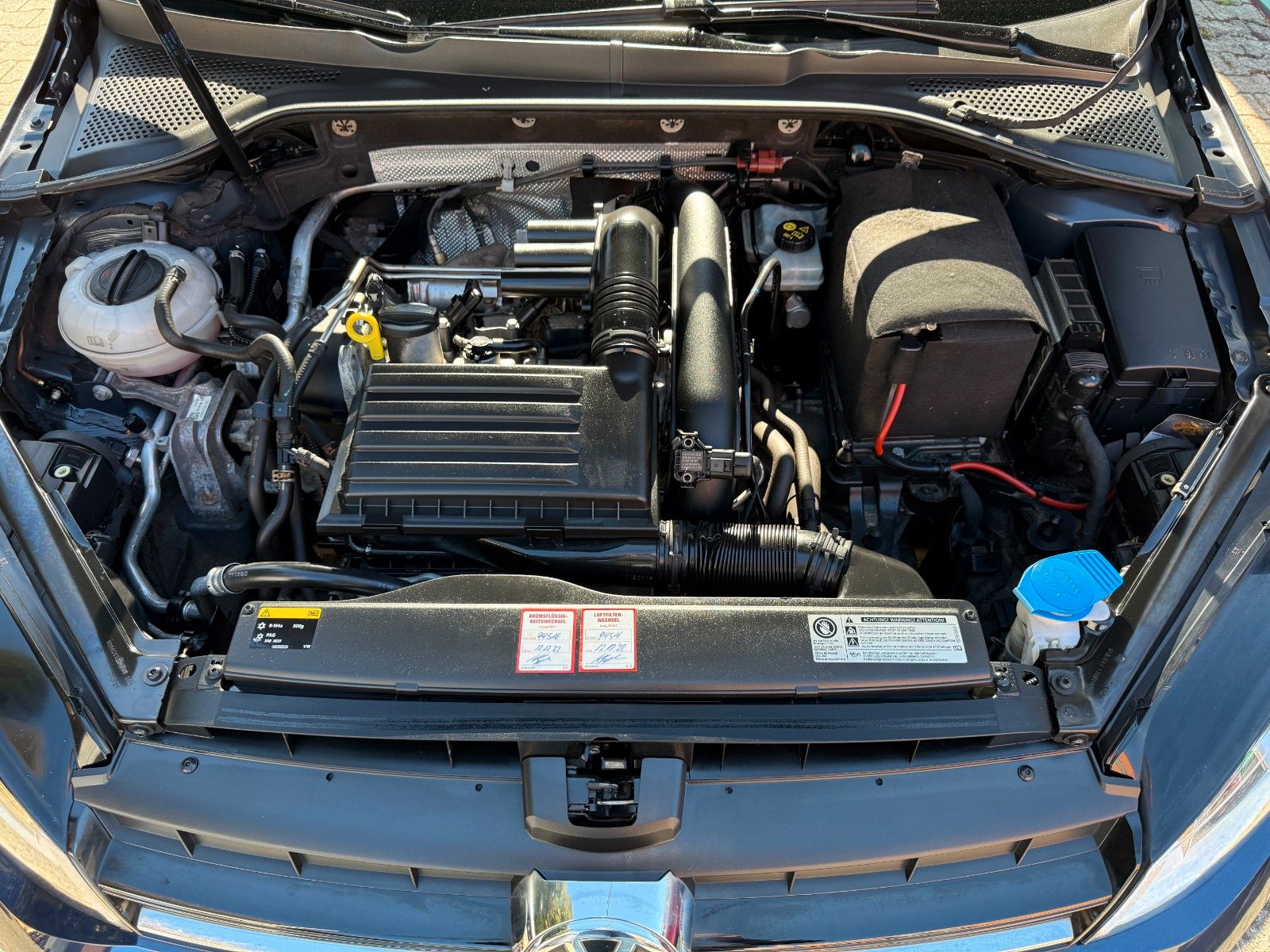 Fahrzeugabbildung Volkswagen Golf VII Variant Lounge BMT AUTOMATIK NAVI