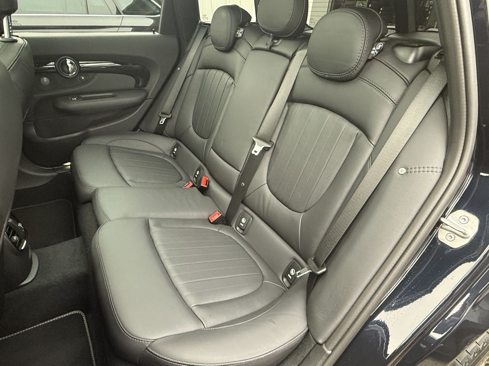Fahrzeugabbildung MINI Cooper S Clubman Aut. NAV+LED+PANO+DIGDISPLAY+PP
