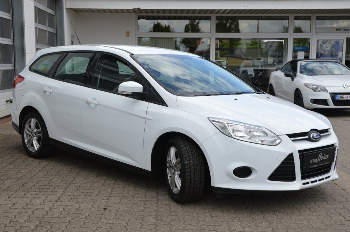 Fahrzeugabbildung Ford Focus Turnier   Trend SHZ Frontscheibenheizung