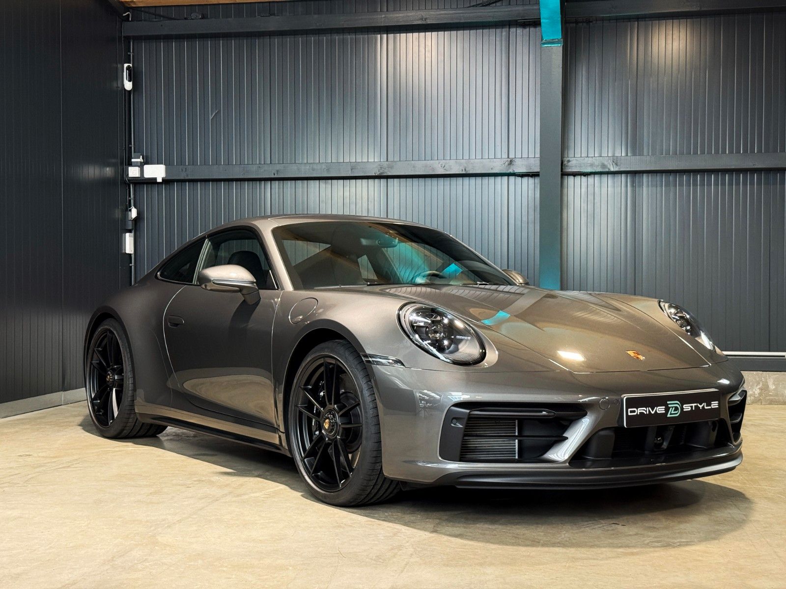Fahrzeugabbildung Porsche 992 4 GTS