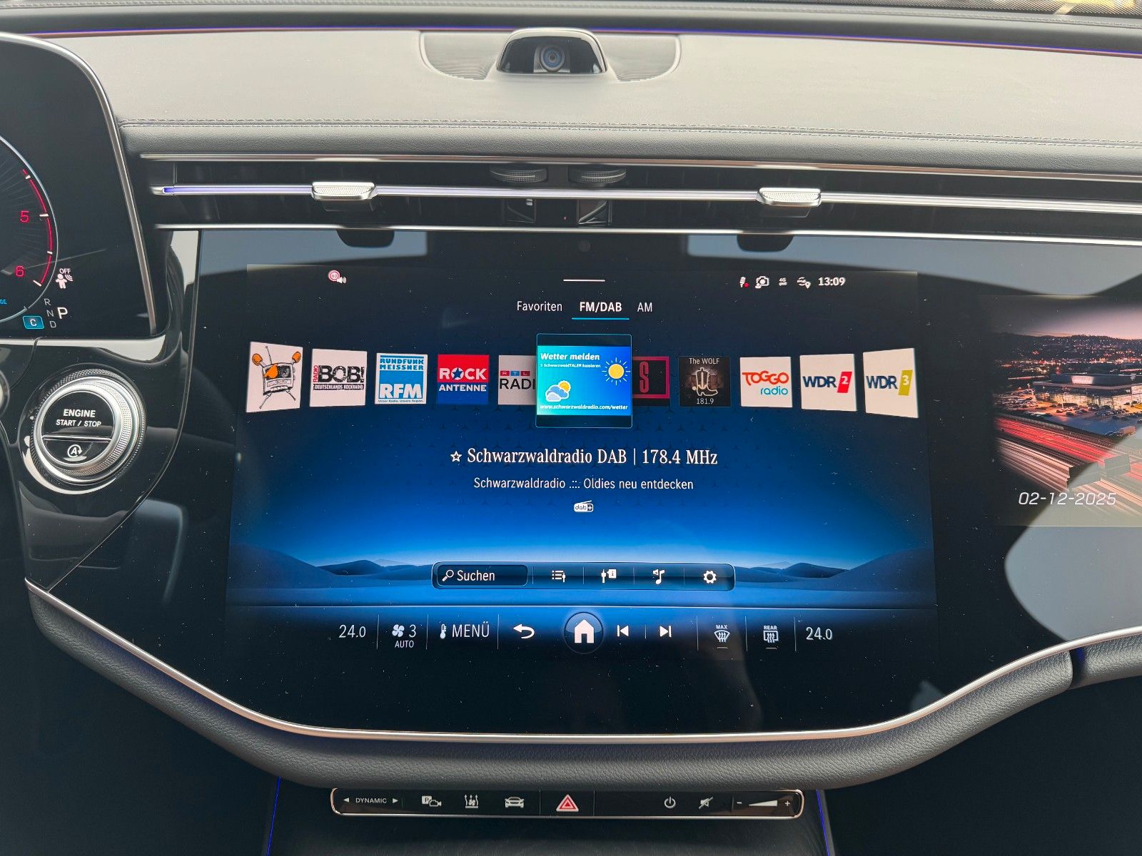 Fahrzeugabbildung Mercedes-Benz E 220d T AMG+Hyperscreen+Leder+AHK+DistrPro+STH