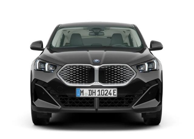 Foto Nummer 3: BMW iX2