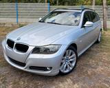BMW 320d Touring*AHK*XENON*MEMORY*PANO - BMW 320 aus 2009: Kombi, 320d