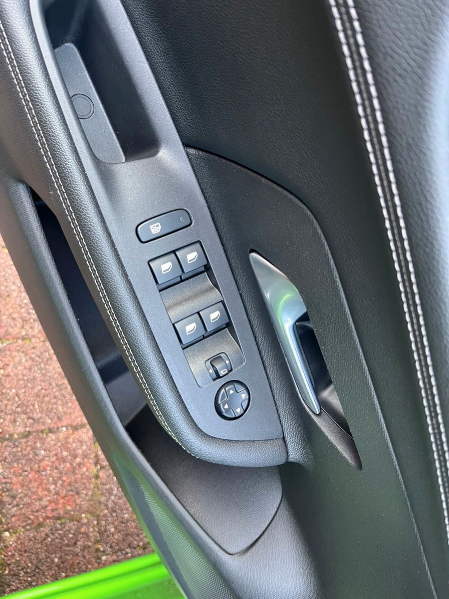 Fahrzeugabbildung Opel Mokka Elegance