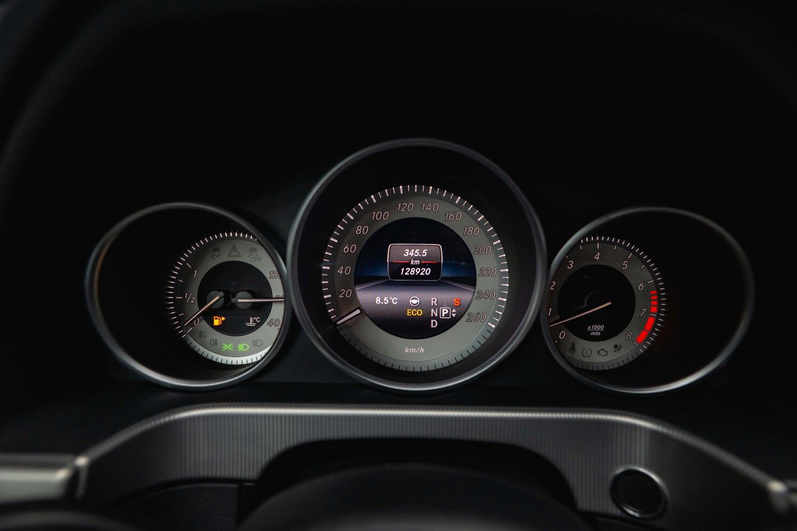 Fahrzeugabbildung Mercedes-Benz E 500 V8 CGI AMG Sport *Airmatic*Pano*ACC*H&K*