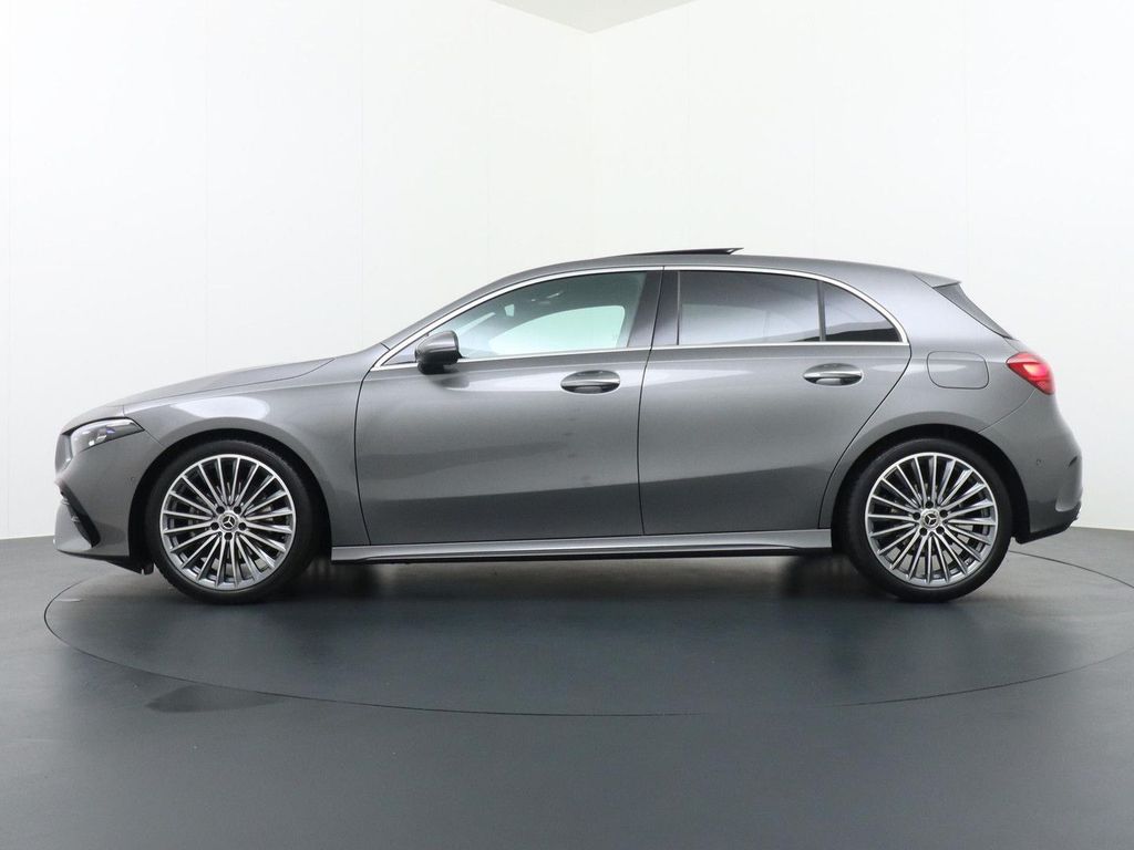 Mercedes-Benz A 180 Star Edition AMG Line | Panorama - Schiebe