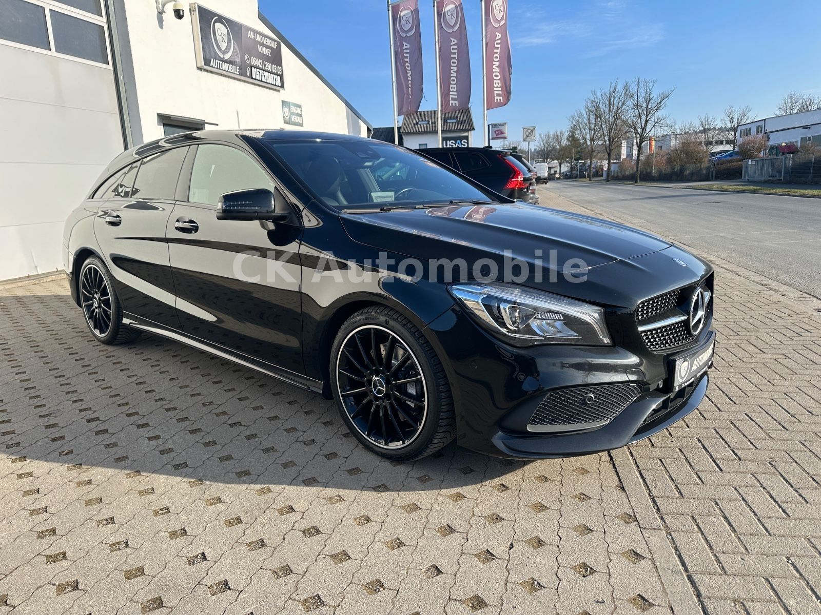 Fahrzeugabbildung Mercedes-Benz CLA 220 CDI Shooting Brake/4Matic/AMG-Line/LED