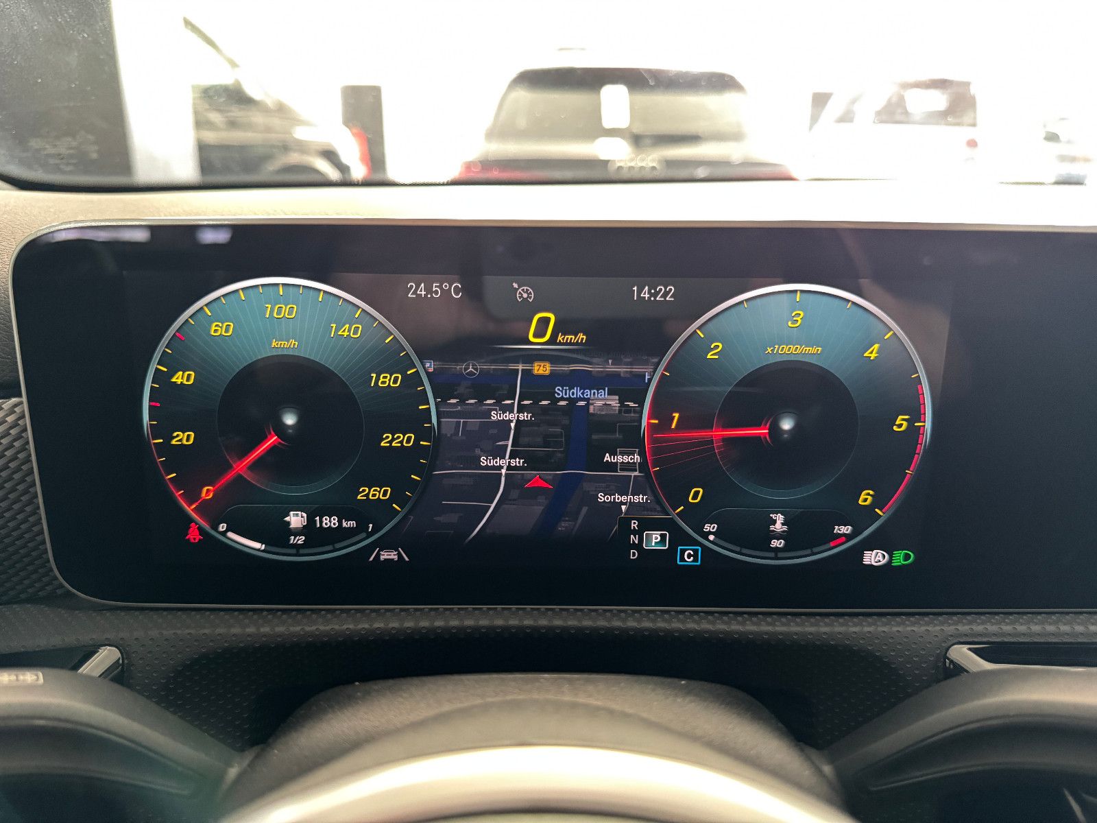 Fahrzeugabbildung Mercedes-Benz A 180 d PROGRESSIVE SPORTPAKET LED NAVI MBUX +