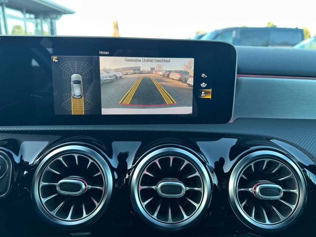 Fahrzeugabbildung Mercedes-Benz A 250 AMG Night Navi LED Burm. SHZ Ambie. Sport