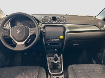 Fotografie 10 des Suzuki Vitara 1.4 Comfort+ Kamera PANO Navi Carplay