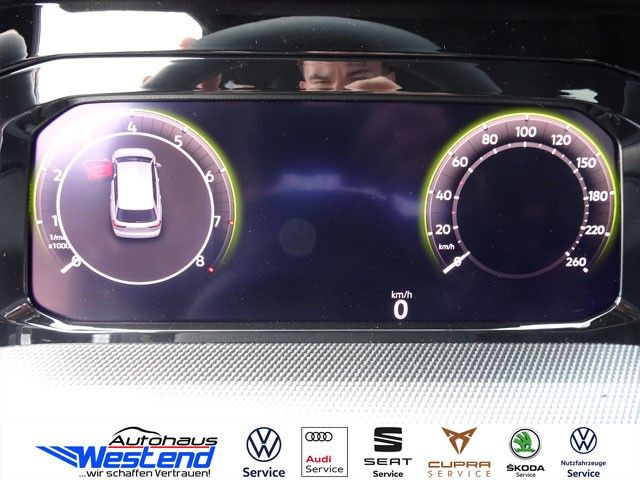 Fahrzeugabbildung Volkswagen Golf Var. R-Line 1.5l TSI 110kW DSG LED Navi