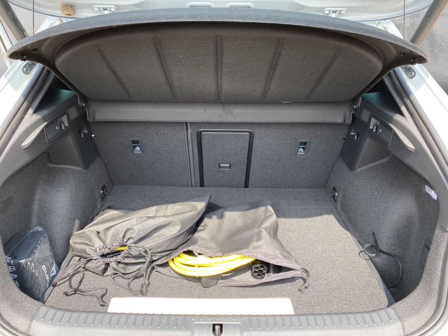 Fahrzeugabbildung CUPRA Formentor Basis e-HYBRID 1.4 EU6d *Navi *Memory