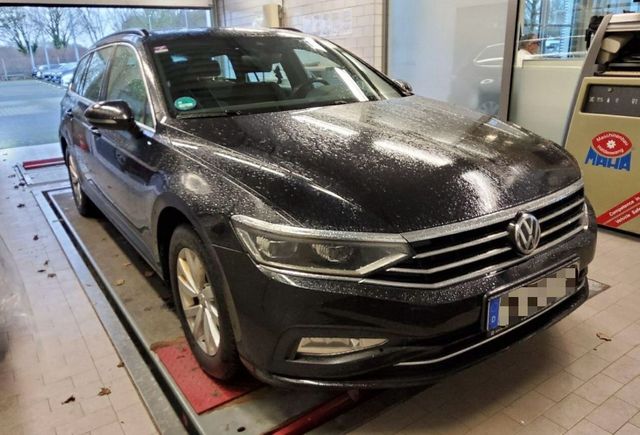 Volkswagen Passat Variant 2.0 TDI DSG Business - MATRIX