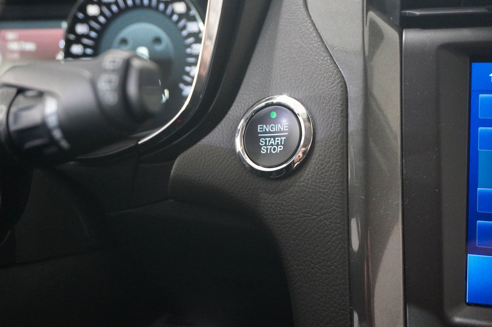 Fahrzeugabbildung Ford Mondeo Turnier 2.0D TITANIUM NAVI/LED/KAMERA/AHK