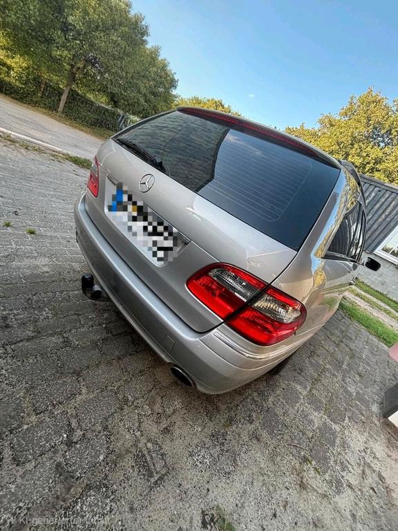 Mercedes-Benz E 320