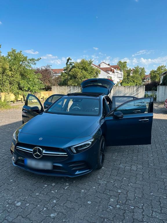 Mercedes-Benz A 35 AMG