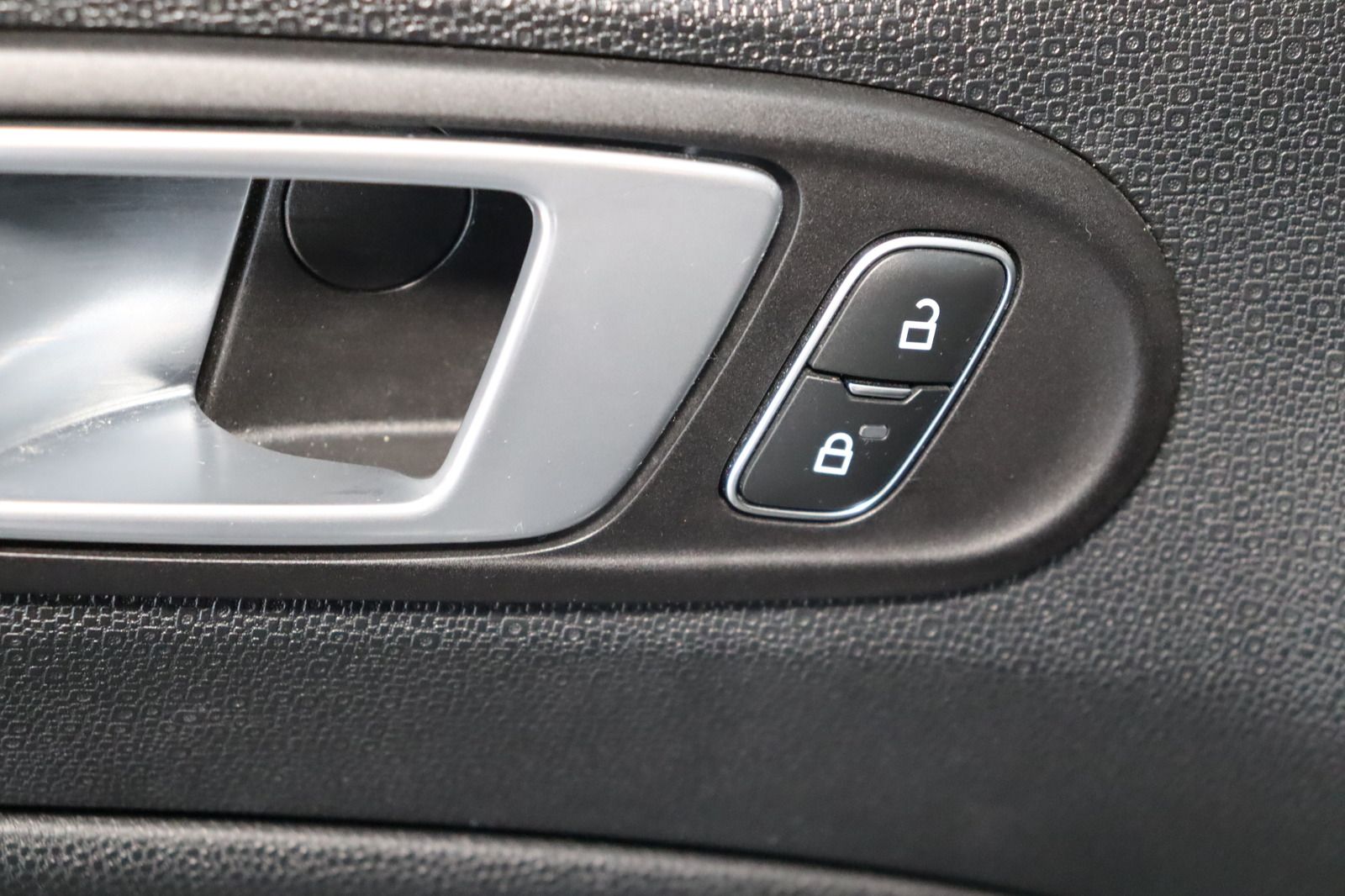 Fahrzeugabbildung Ford EcoSport * Navi * RFK * Lenkradhzg. ST-Line