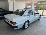 Mercedes-Benz 190 E 1.8 Automatik Schiebedach 1.HAND - Mercedes-Benz 190 mit Benzin-Antrieb: Automatik