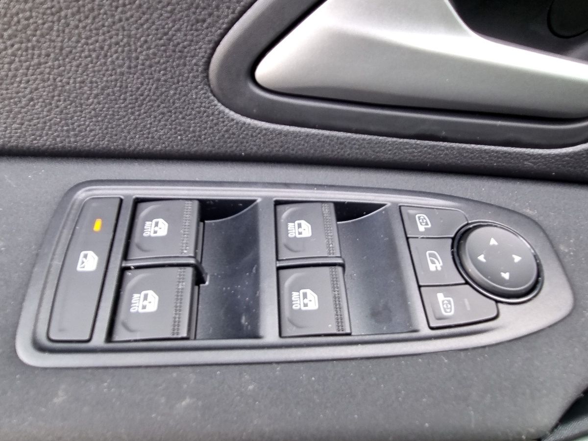 Fahrzeugabbildung Dacia Bigster Extreme hybrid-G 150 4x4