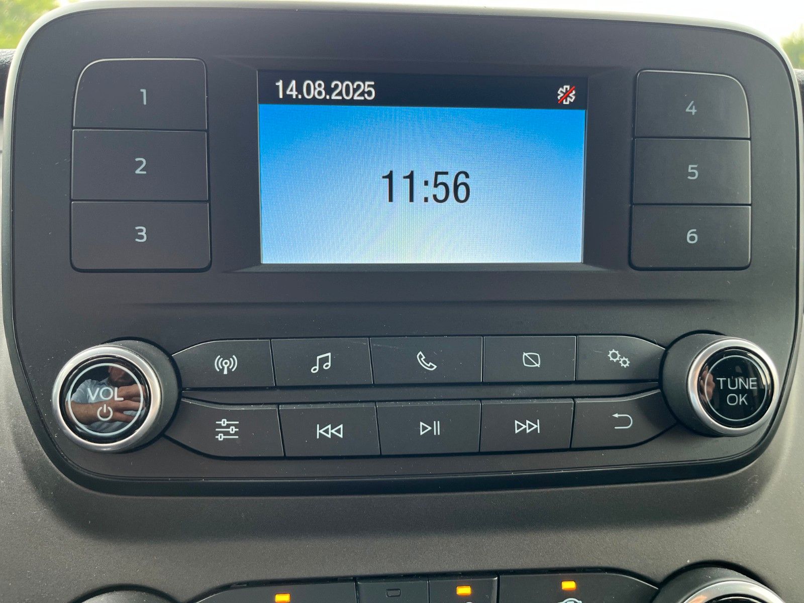 Fahrzeugabbildung Ford Transit Custom L2 TREND 9-Sitzer Klima CAM STDHZ