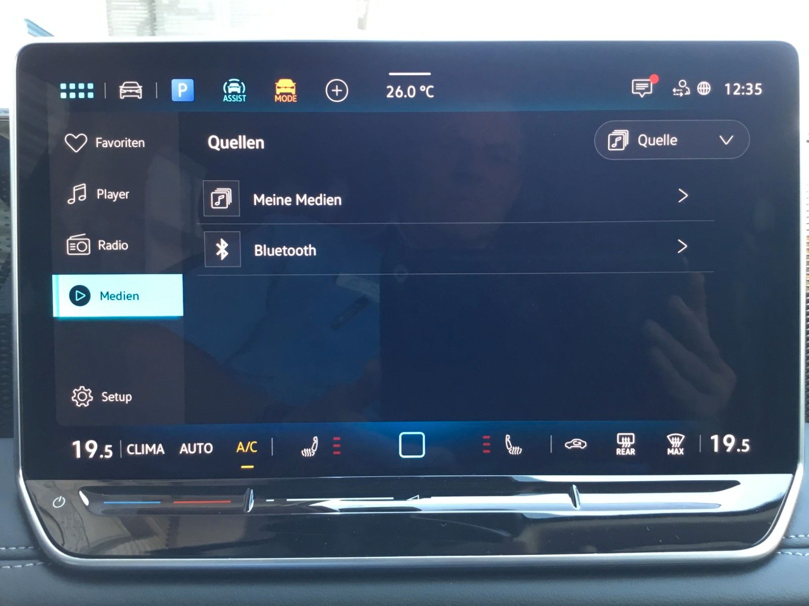 Fahrzeugabbildung Volkswagen Tiguan 1.5 eTSI DSG Life+AHK+360°+18"+LED+AppCon
