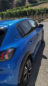 Peugeot 208 Elektromotor 136 GT Pack GT Pack - Peugeot 208 in Freiburg
