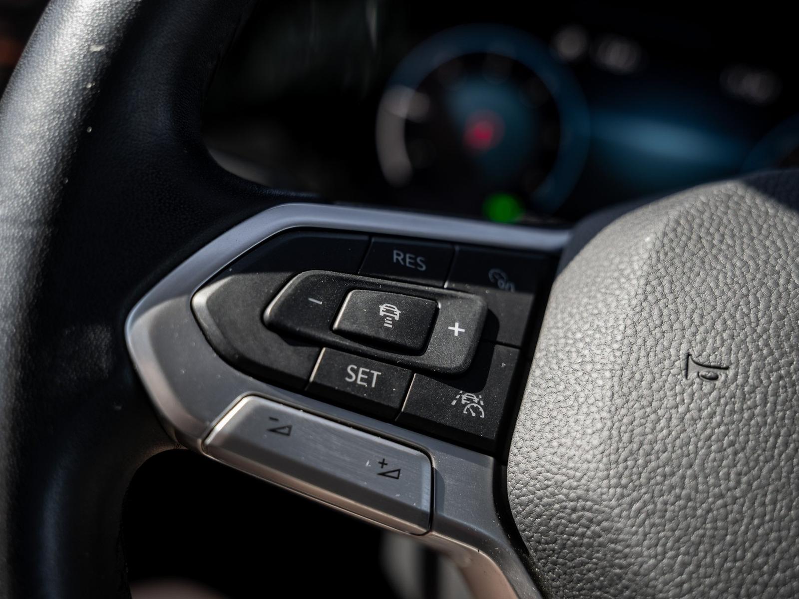 Volkswagen Golf VAR. VIII LIFE 2.0 TDI DSG Pano IQLight AHK, миниатюра 23