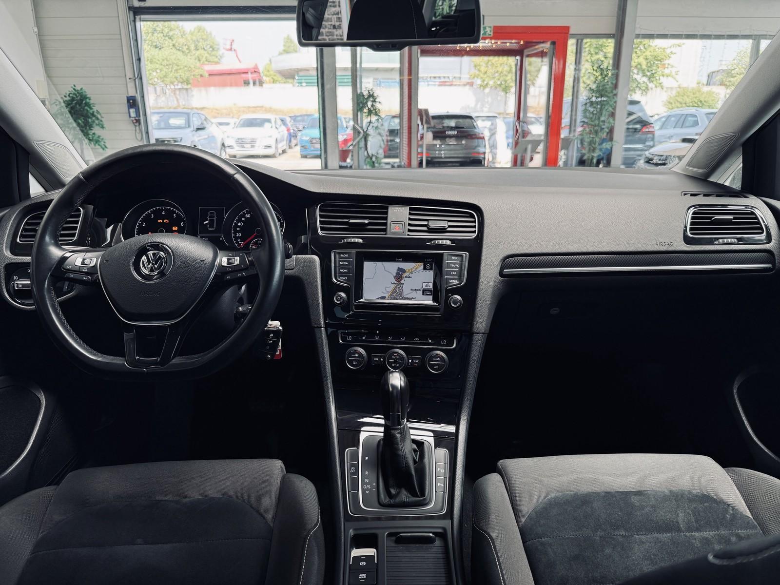 Volkswagen Golf Variant Highline Automatik |AHK|NAVI|KAMER|