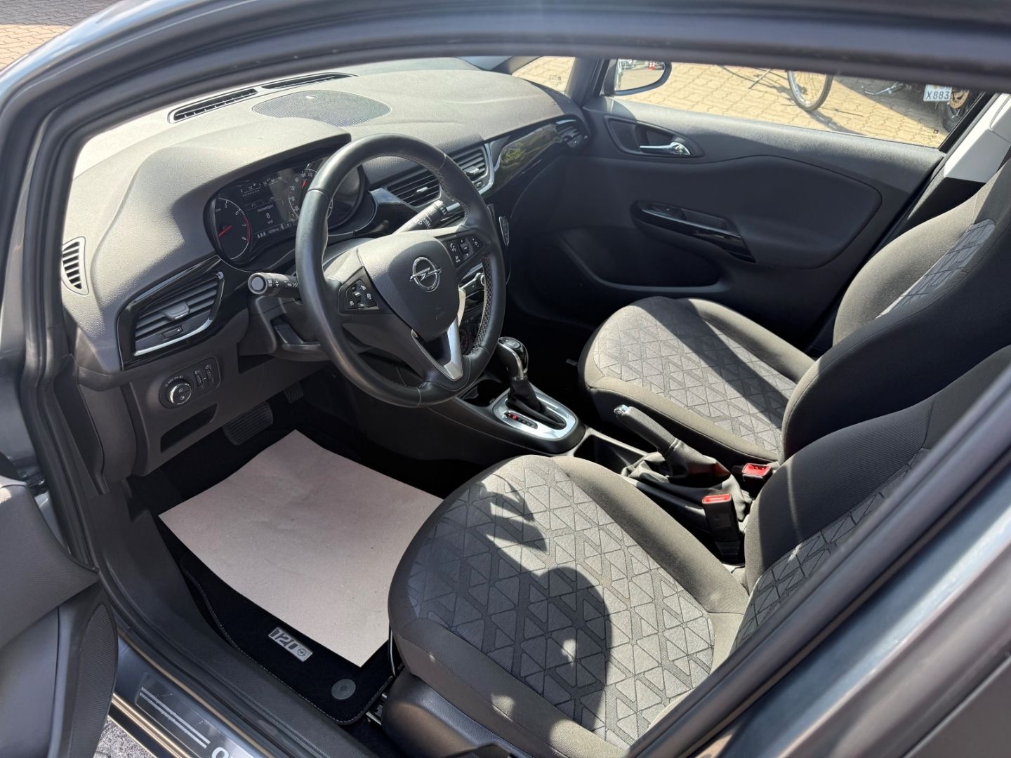 Fahrzeugabbildung Opel Corsa E 120 Jahre SHZ+LHZ+Kamera