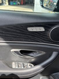 Mercedes E 220 - 8