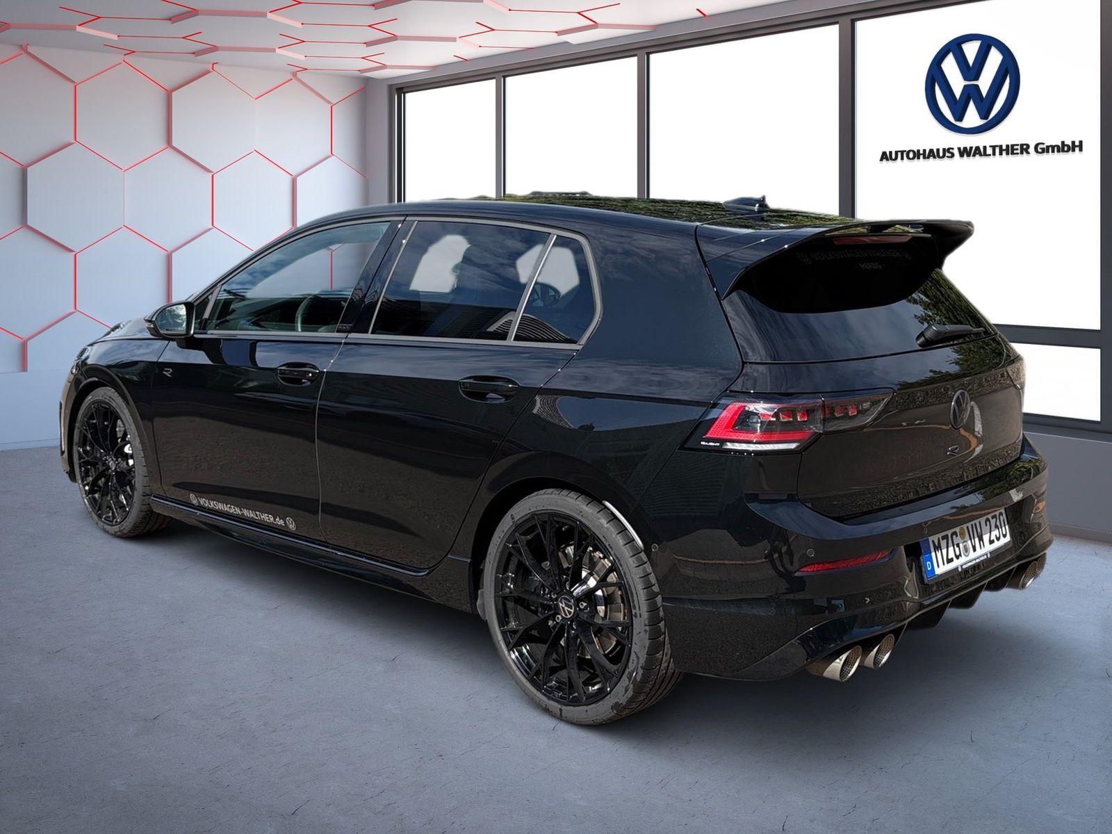 Volkswagen Golf VIII Lim. 2.0 TSI 245 kW 4Motion R Black Ed foto 5