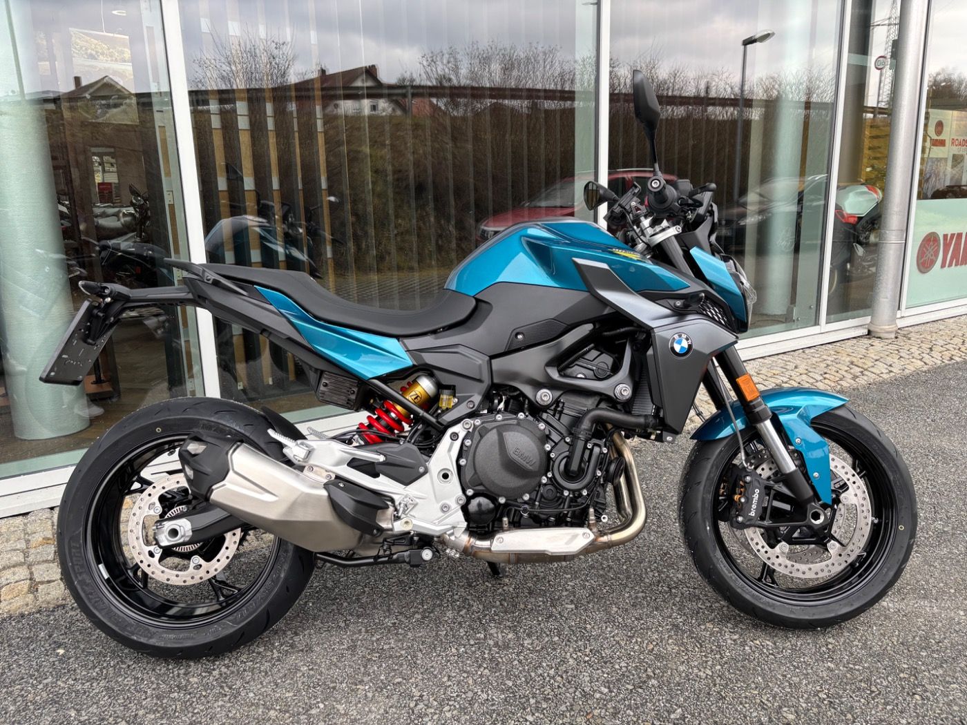 Fahrzeugabbildung BMW F 900 R 2 Pakete verfügbar ab 01.03.2025