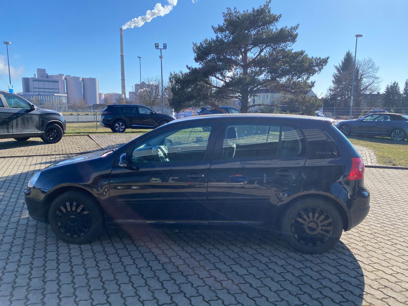 Fahrzeugabbildung Volkswagen Golf 1.4 TSI 90 kW 5-Türer
