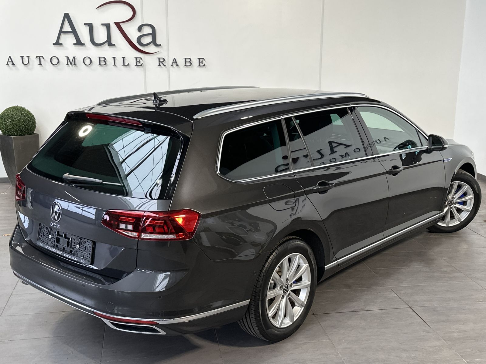 Fahrzeugabbildung Volkswagen Passat Variant GTE NAV+IQ-LIGHT+KAMERA+17ZOLL+PP