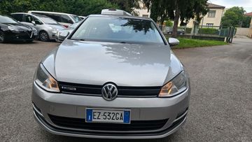 Volkswagen Golf - 2