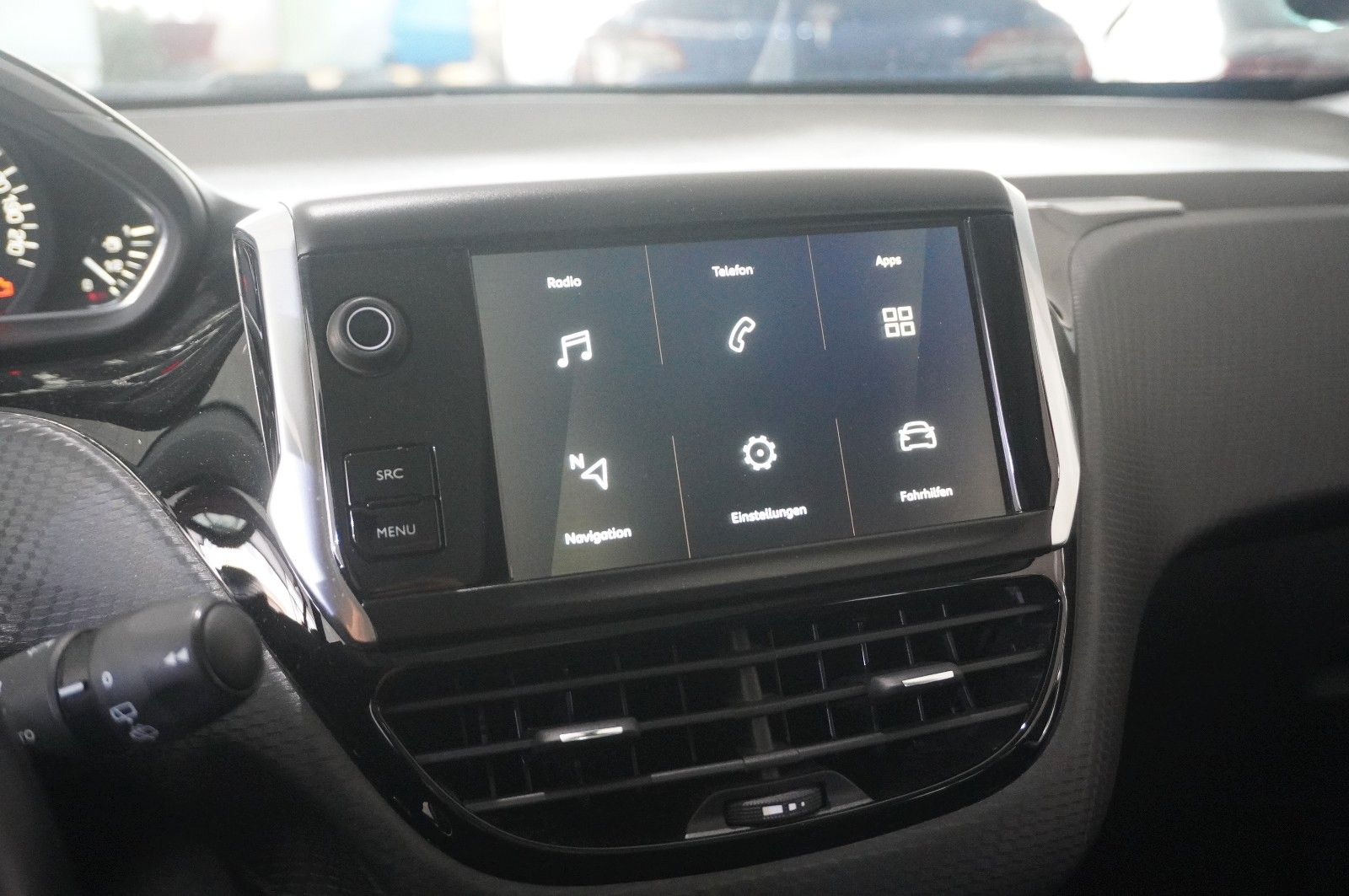 Fahrzeugabbildung Peugeot 2008 1.5D ALLURE NAVI/LED/KAMERA/SHZ/PANO./SPORT