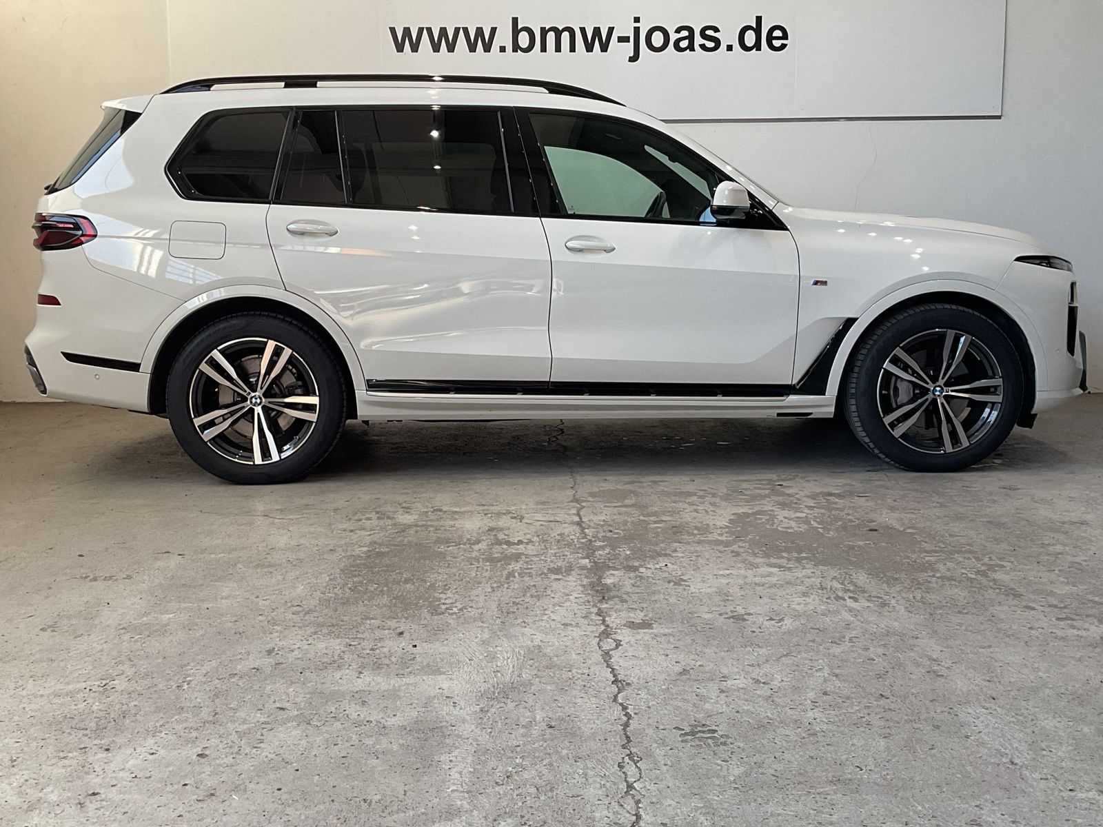 Fahrzeugabbildung BMW X7 xDrive40d M Sportpaket, Sky Lounge, Standheiz