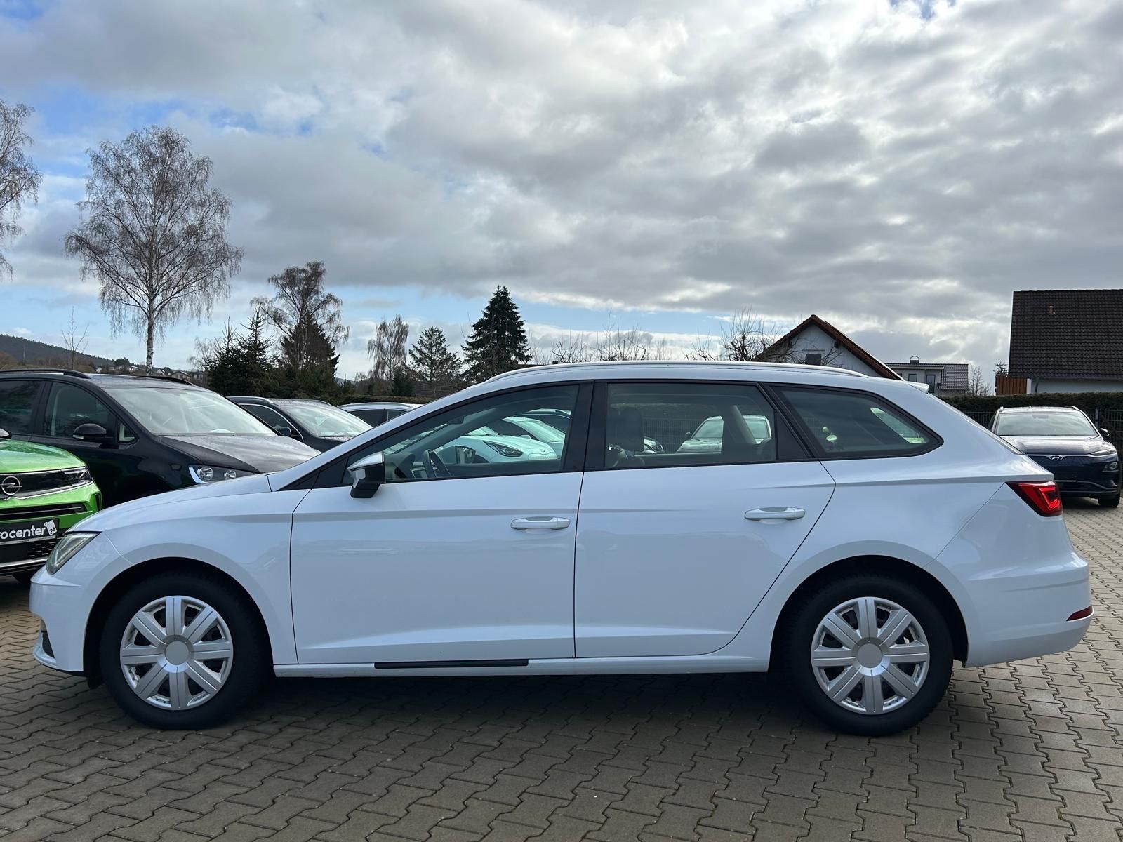 Fahrzeugabbildung SEAT Leon ST Style°DSG°Navi°Leder°LED°