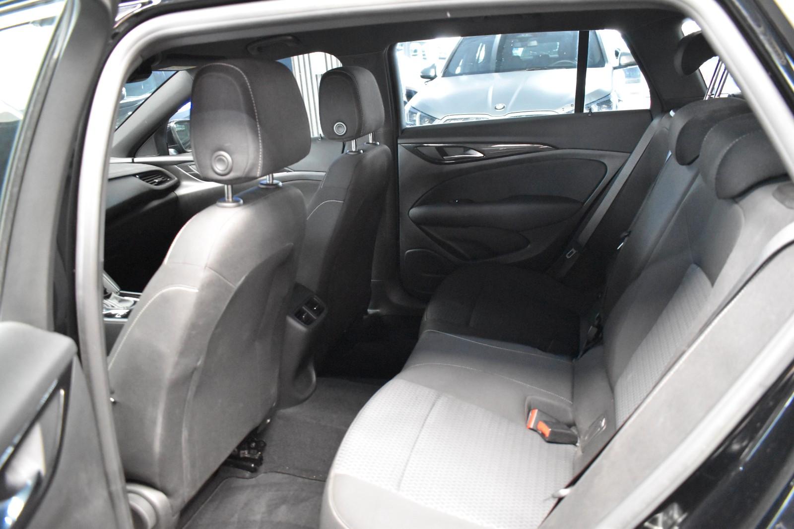 Opel Insignia B Sports Tourer Elegance*LED*NAVI*SHZ*